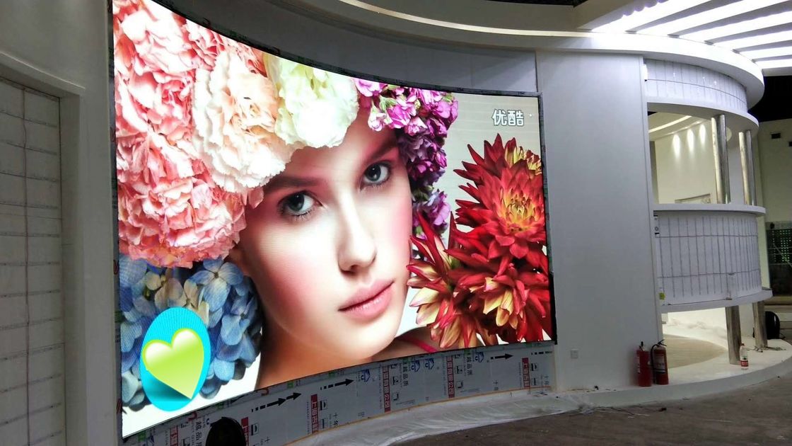 높은 정의 실내 LED 영상 벽 표시 스크린 트레일러 P2.5 1200W/M ² SMD2121