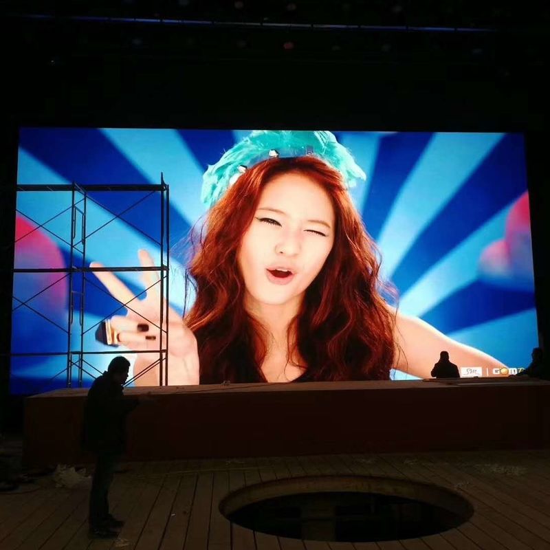HD P3 실내 LED 영상 벽 광고 스크린 높은 광도 3 - 15m 시거리